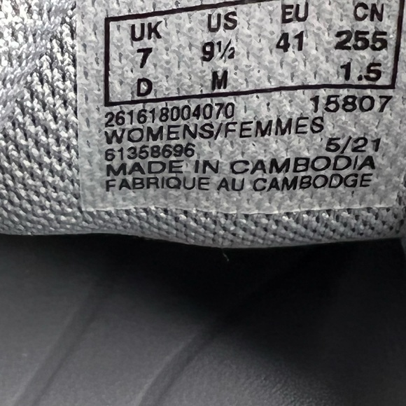 Women’s Clarks Wave 2.0 Lace Waterproof – Wine - Picture 8 of 9